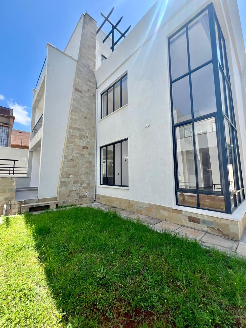 5 Bedroom Luxury Villa for Sale in Lavington | 707 Mbabane Villas photo 2