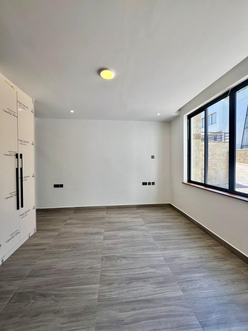 5 Bedroom Luxury Villa for Sale in Lavington | 707 Mbabane Villas photo 4