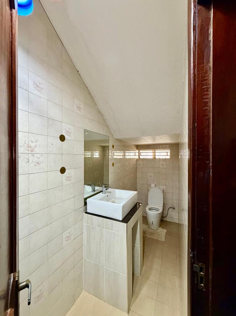 5 Bedroom House on 1 Acre with Private Pool for Rent in Karen photo 6