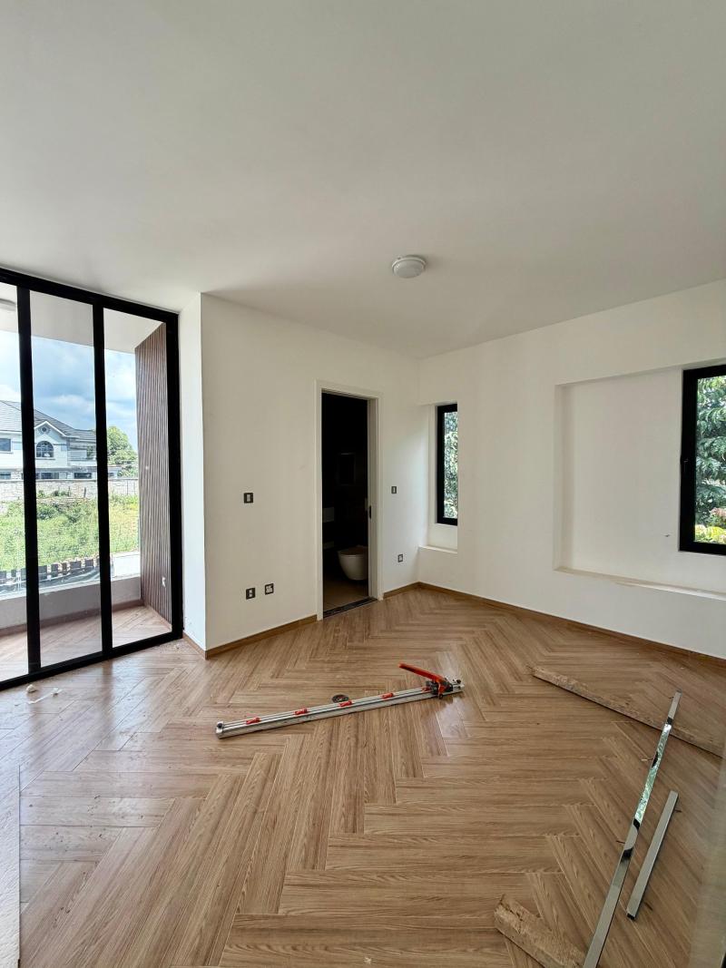 Luxury 4 Bedroom + DSQ House for Sale in New Runda, Nairobi photo 1