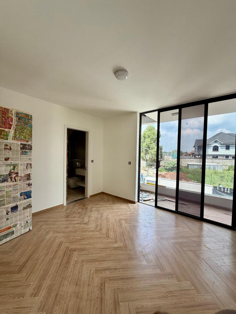 Luxury 4 Bedroom + DSQ House for Sale in New Runda, Nairobi photo 3