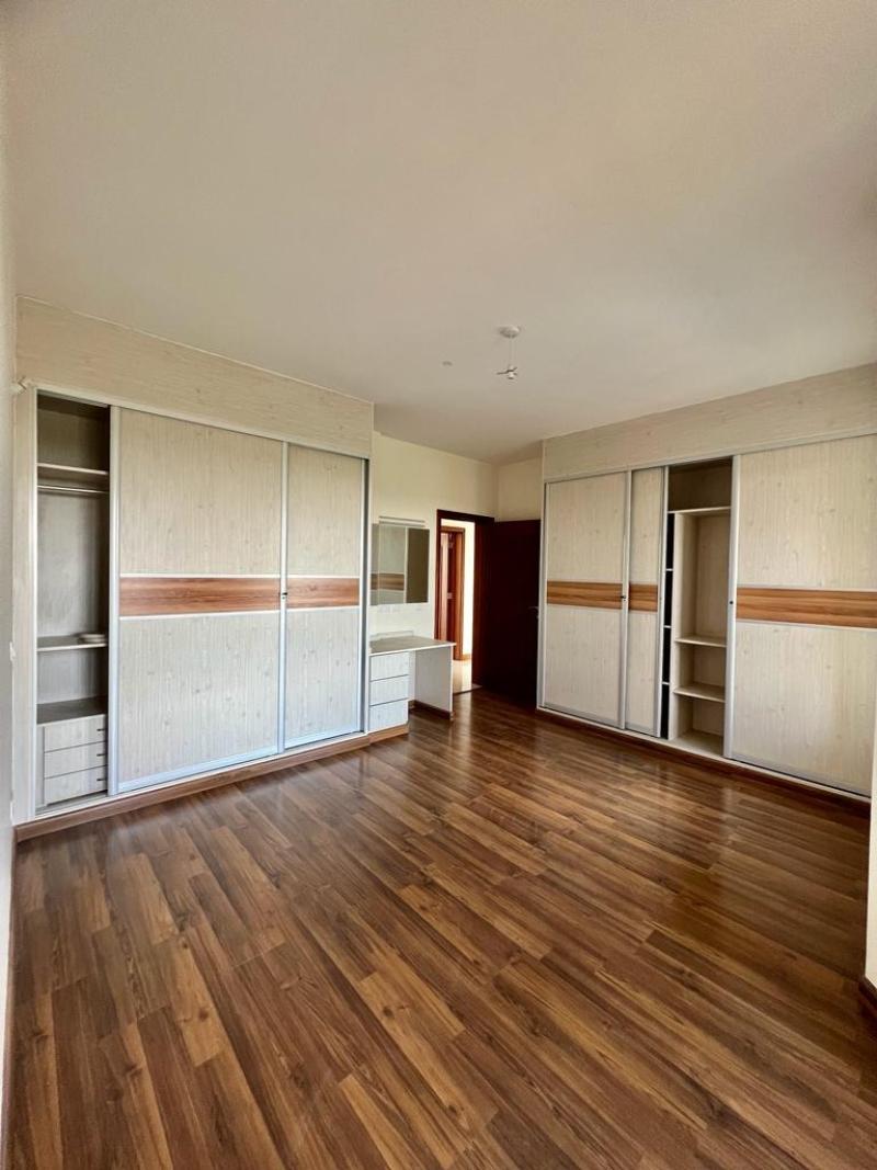 Luxury 4-Bedroom Penthouse Duplex + DSQ for Sale in Parklands, Nairobi photo 3
