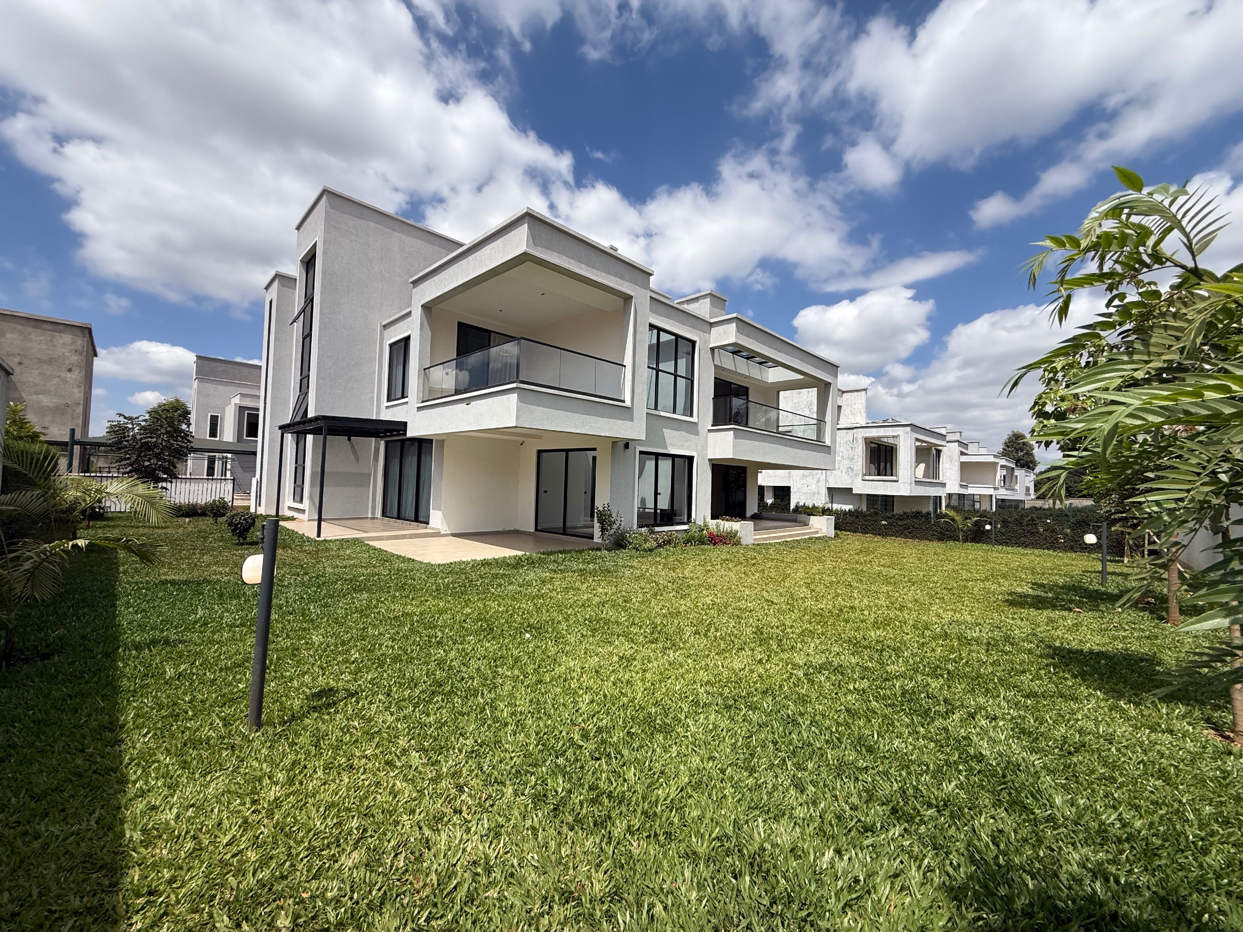5 Bedroom Detached Villas for Sale with Private DSQ & Clubhouse