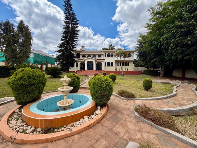 Luxury 6+ Bedroom House for Sale in Gigiri, Nairobi – 1 Acre Near UN photo 1
