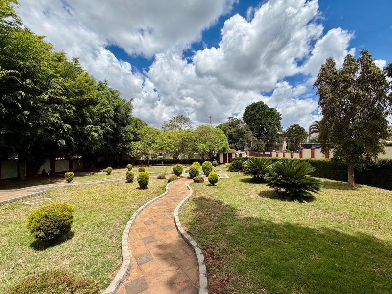 Luxury 6+ Bedroom House for Sale in Gigiri, Nairobi – 1 Acre Near UN photo 3