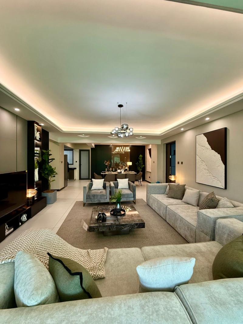 Venus Oak 4-Bedroom Apartment with DSQ for Sale photo 4