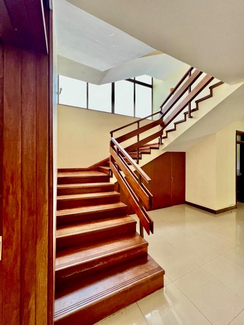  5-Bedroom Townhouse for Rent in Lavington, Nairobi photo 4