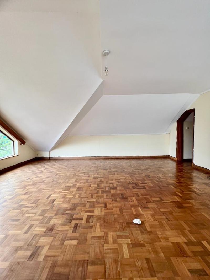  5-Bedroom Townhouse for Rent in Lavington, Nairobi photo 3
