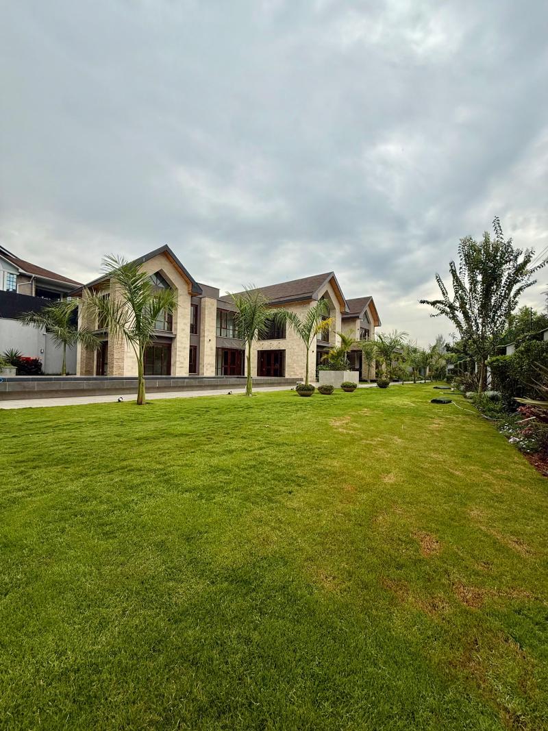Luxury 4-Bedroom Residence for Sale in Old Runda, Nairobi | 0.5 Acre