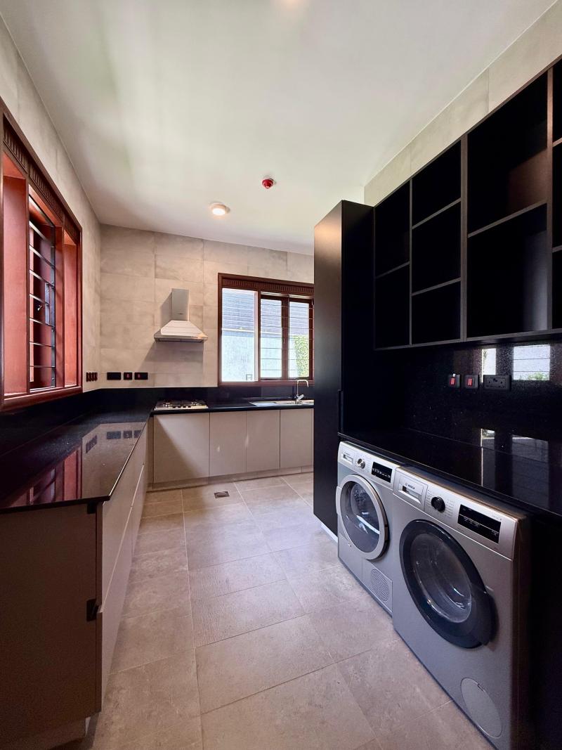 Luxury 4-Bedroom Residence for Sale in Old Runda, Nairobi | 0.5 Acre photo 6