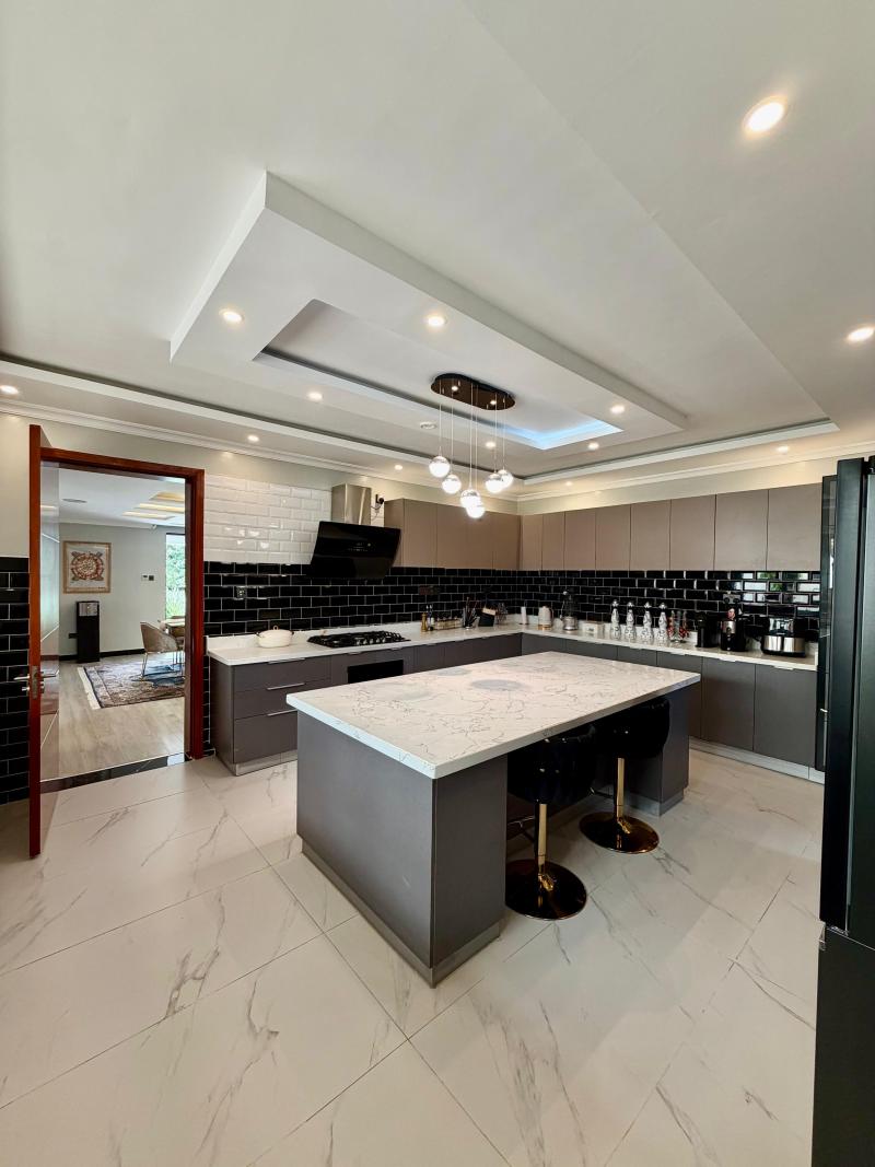 Luxury 5-Bedroom All-En-Suite House for Sale in Karen photo 1